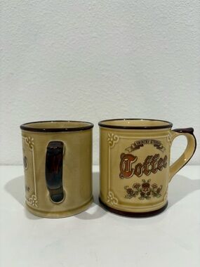 Vintage Country Kitchen Style Coffee Mugs in Cream and Brown (Set of 2)